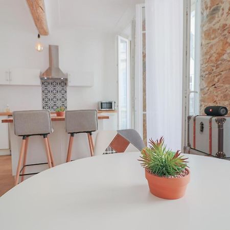 אנטיב Stylish Apartment In The Old Town, With Ac. מראה חיצוני תמונה
