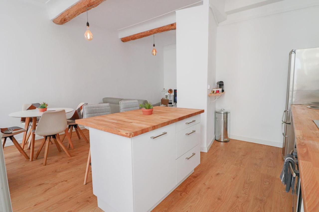 אנטיב Stylish Apartment In The Old Town, With Ac. מראה חיצוני תמונה